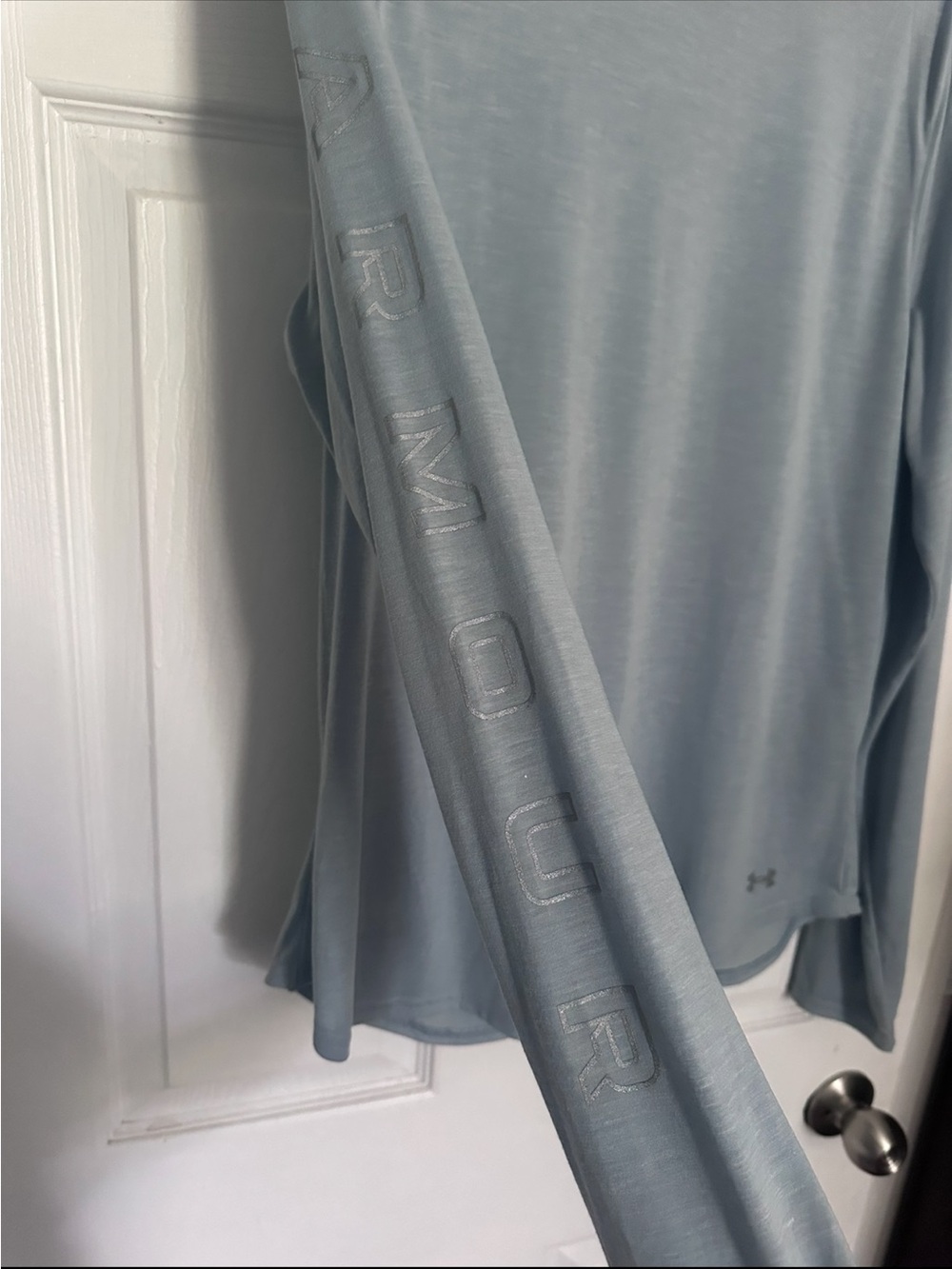 Women’s Under Armour Light Blue Long Sleeve Performance Tee XL - Picture 4 of 5